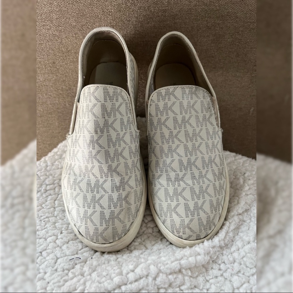 Michael kors white and gray